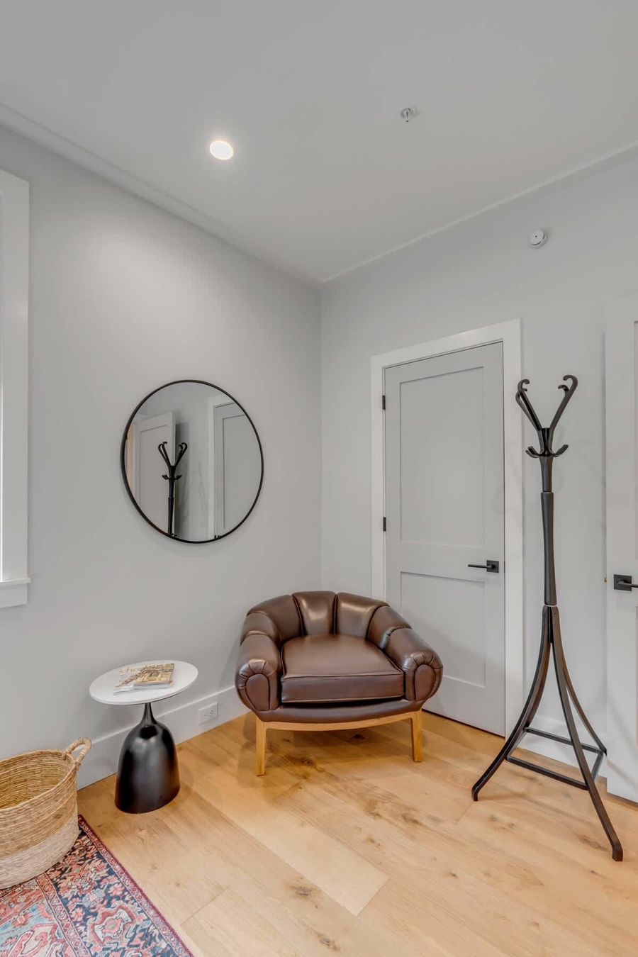 Bedroom 2: Extra seating space