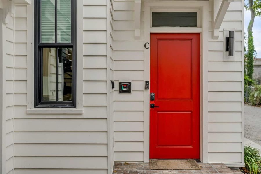 Welcome to your downtown Charleston rental! Explore all things downtown by foot!