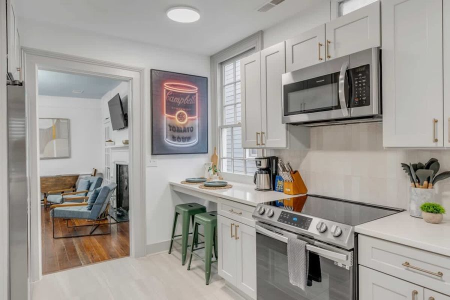Fully equipped kitchen with everything you need to cook a meal!