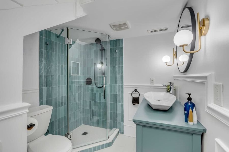 Bathroom 1: Walk-in shower