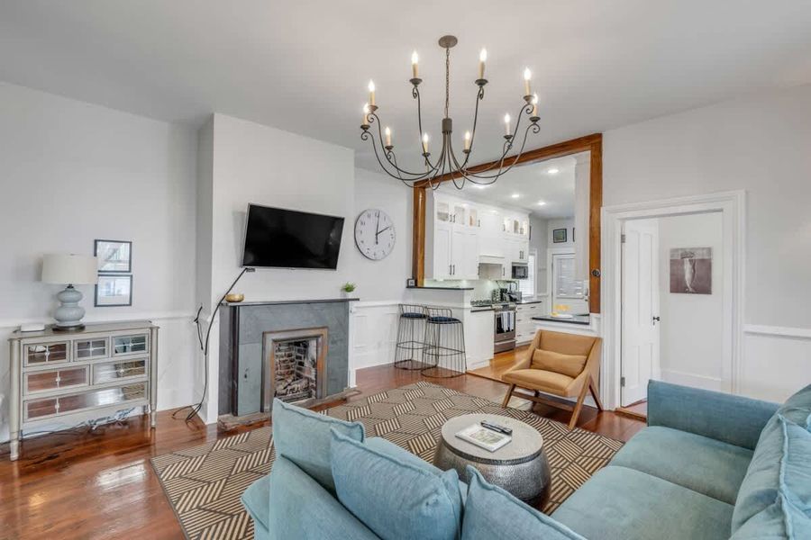 Spacious living room with seating for your entire group!