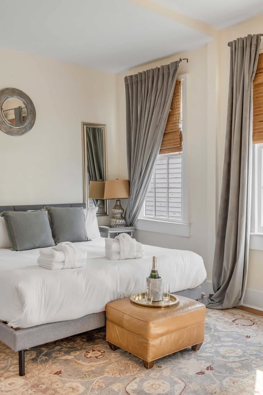 Bedroom 2: King Bed