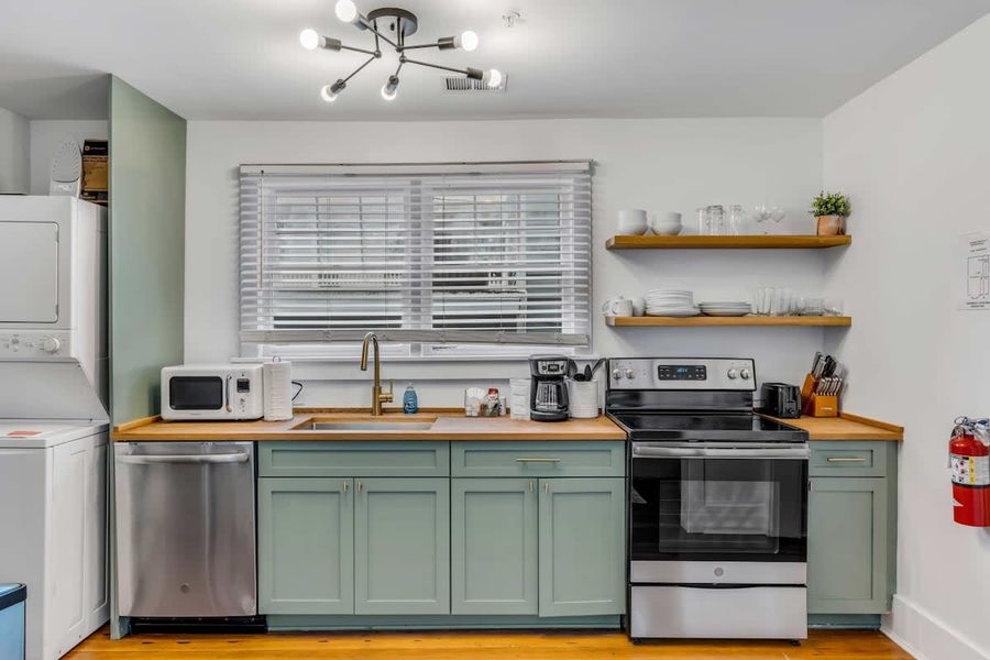 Fully equipped kitchen