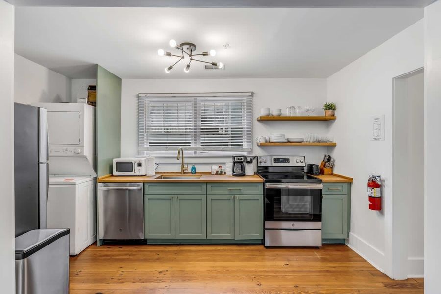 Fully equipped kitchen