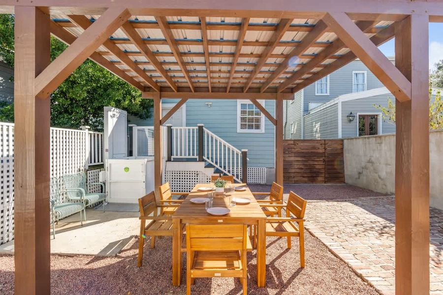 Spacious outdoor dining space