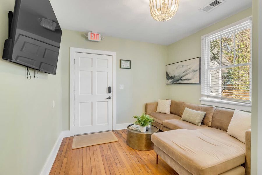Spacious living room + TV