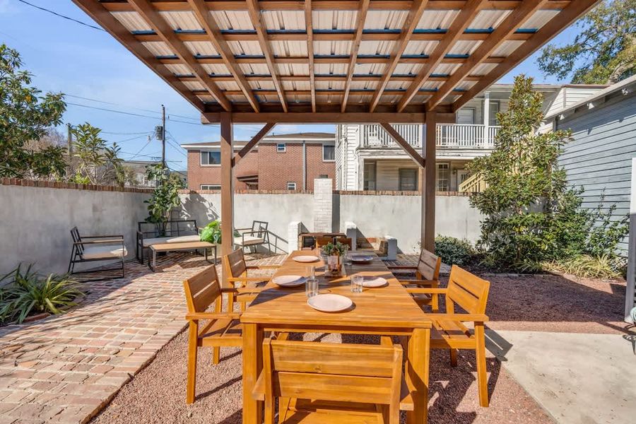 Spacious outdoor dining space