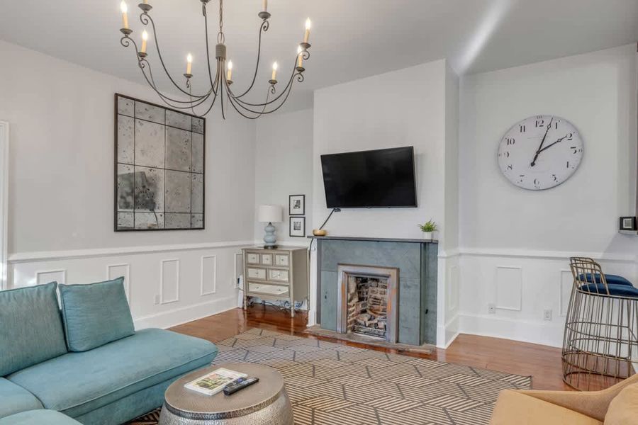 Living room 1: The living room allows for plenty of relaxation space for your group!