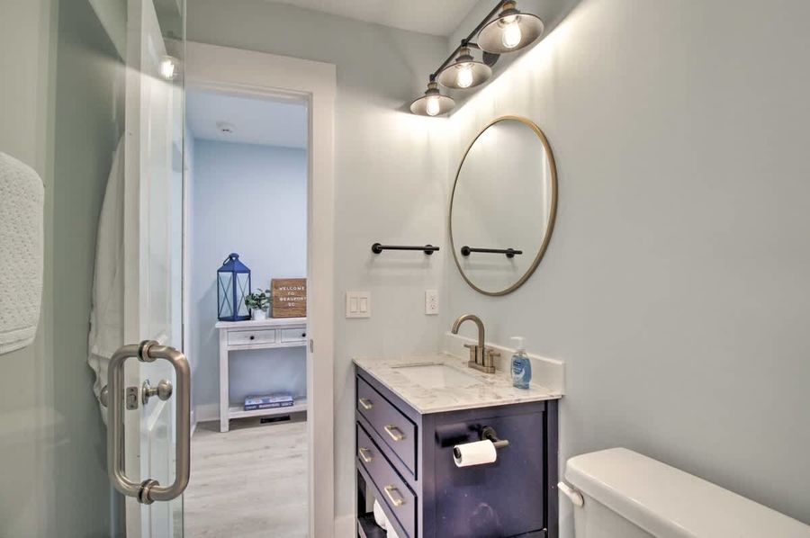 Bathroom 2: Walk-in shower