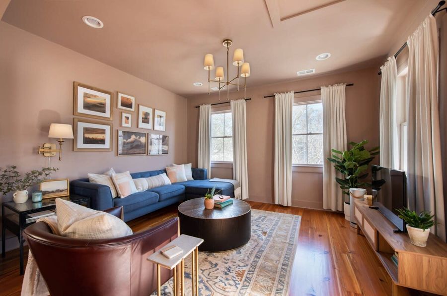 Spacious living room for your group to relax in