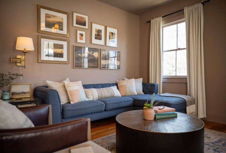 Spacious living room for your group to relax in