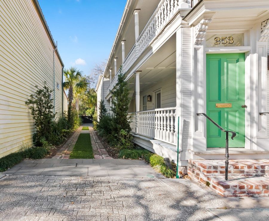 Private driveway with parking for 1 vehicle