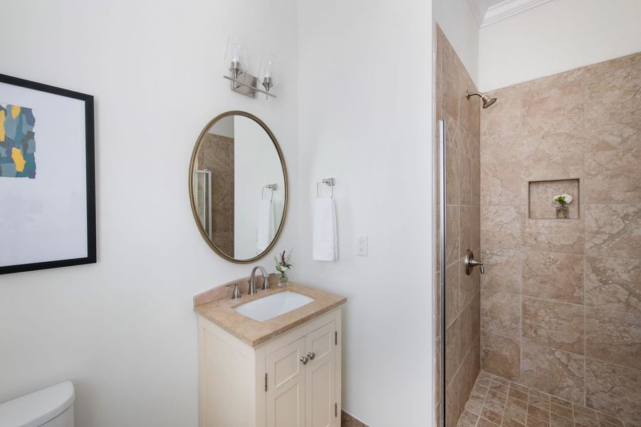 Bathroom #4: Walk-in shower