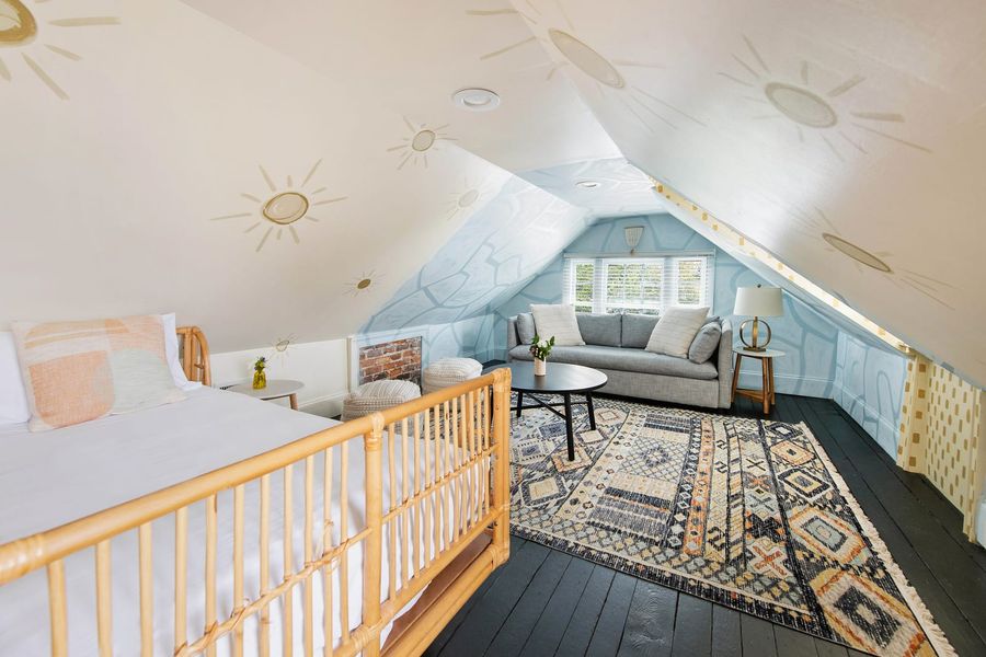 Bedroom #6: Double Bed, Double Bed, Single Bed, Sofa
