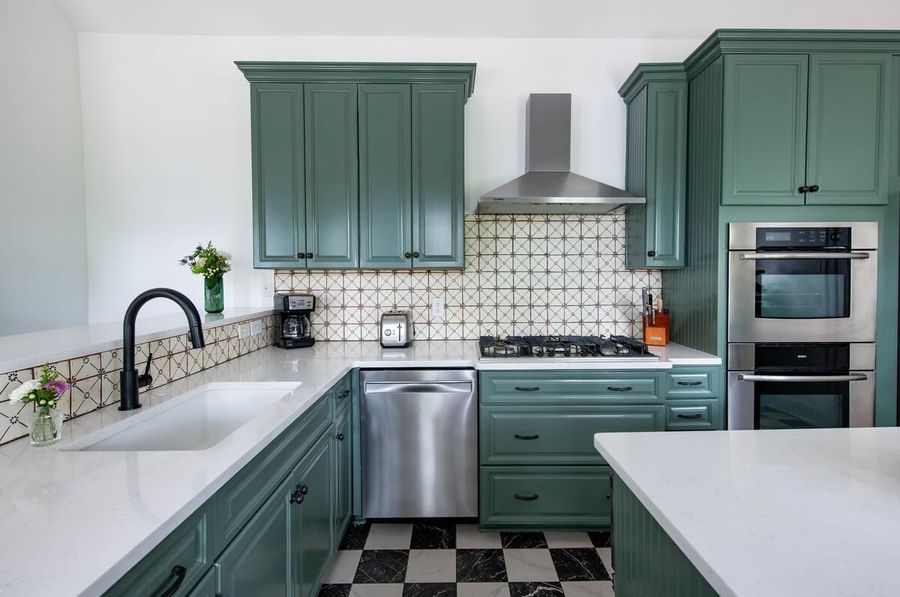 Fully stocked kitchen with everything you need! 