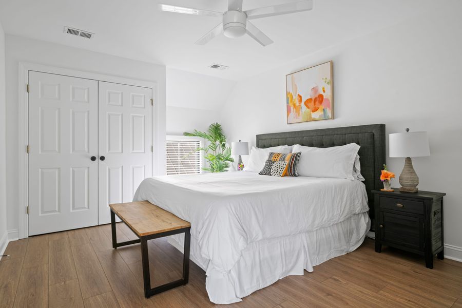 Bedroom #1: King bed, 2 Futons + En-suite bath!