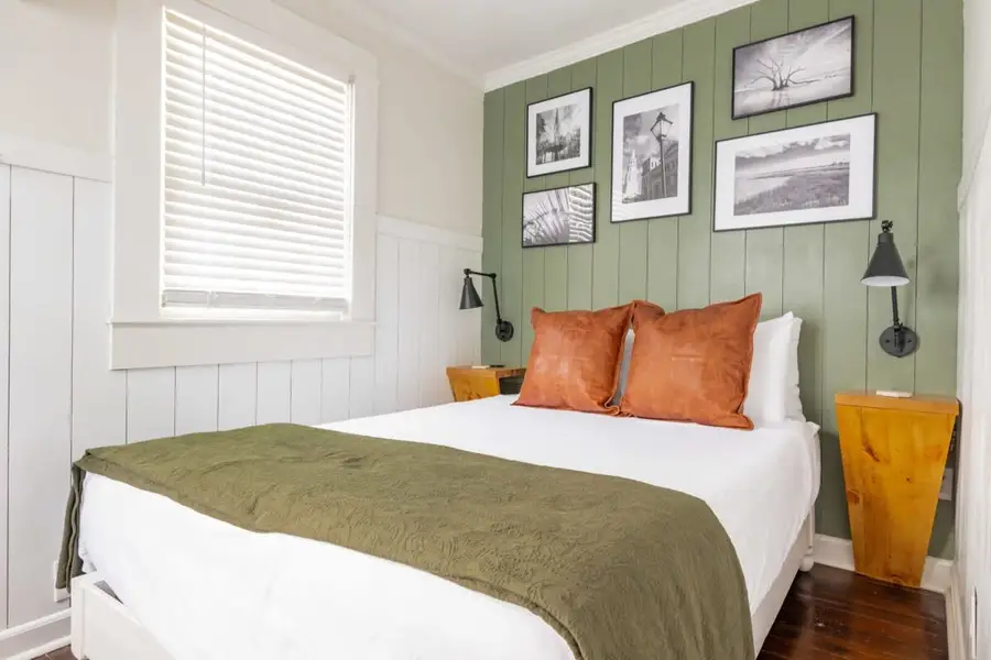 Bedroom with a Queen Bed