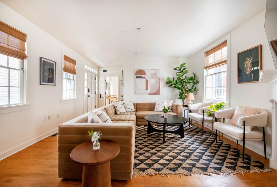Spacious living room with seating for your entire group