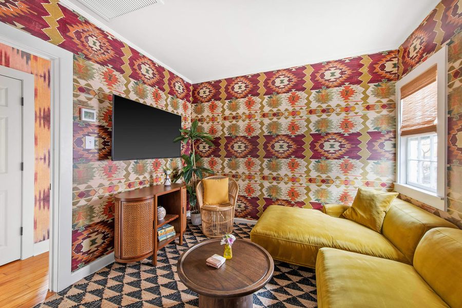 Spacious living room with seating for your entire group!