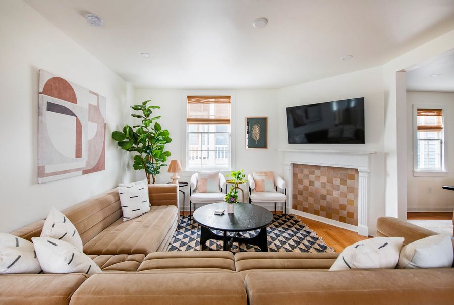 Spacious living room with seating for your entire group!