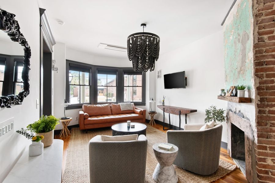 Spacious living room with seating for your entire group!