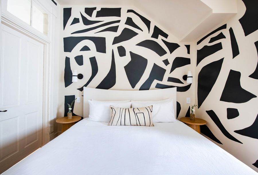 Bedroom 3: King Bed