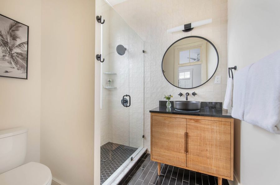 Bathroom 6: Walk-in shower
