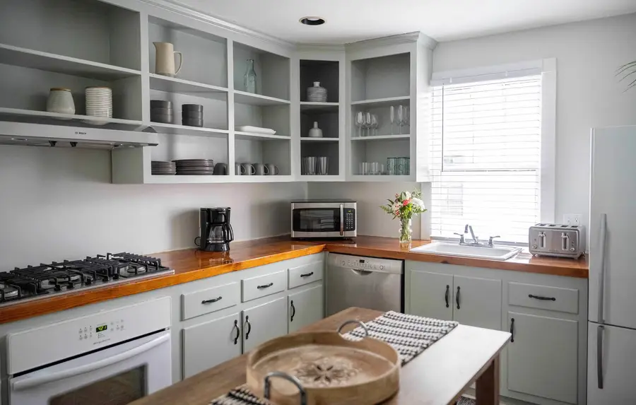 Fully equipped kitchen with everything you need to cook a meal!