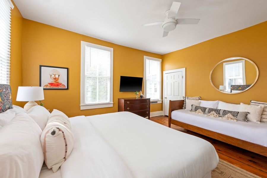 Bedroom #4: King Bed, Single Bed