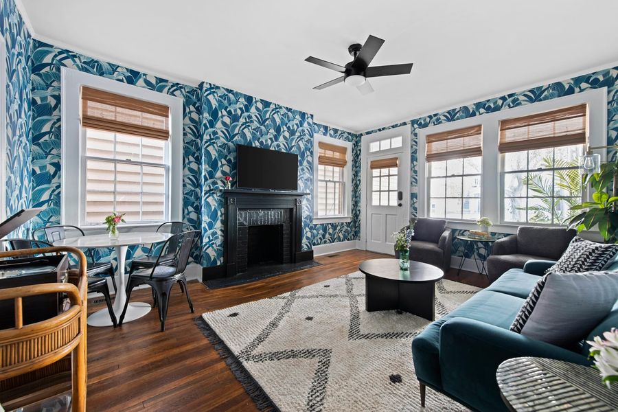 The living room allows for plenty of relaxation space for your group