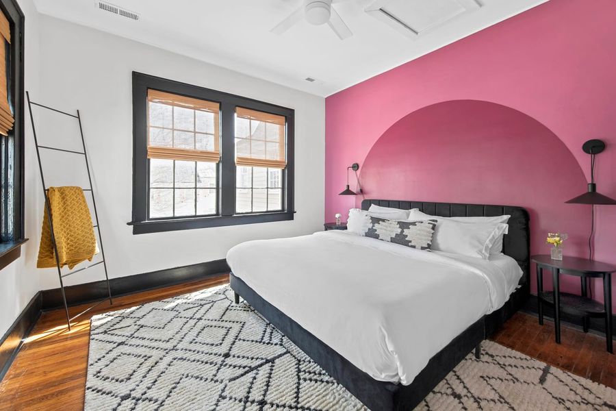 Bedroom #5: King Bed