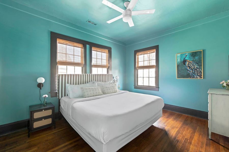 Bedroom #7: King Bed