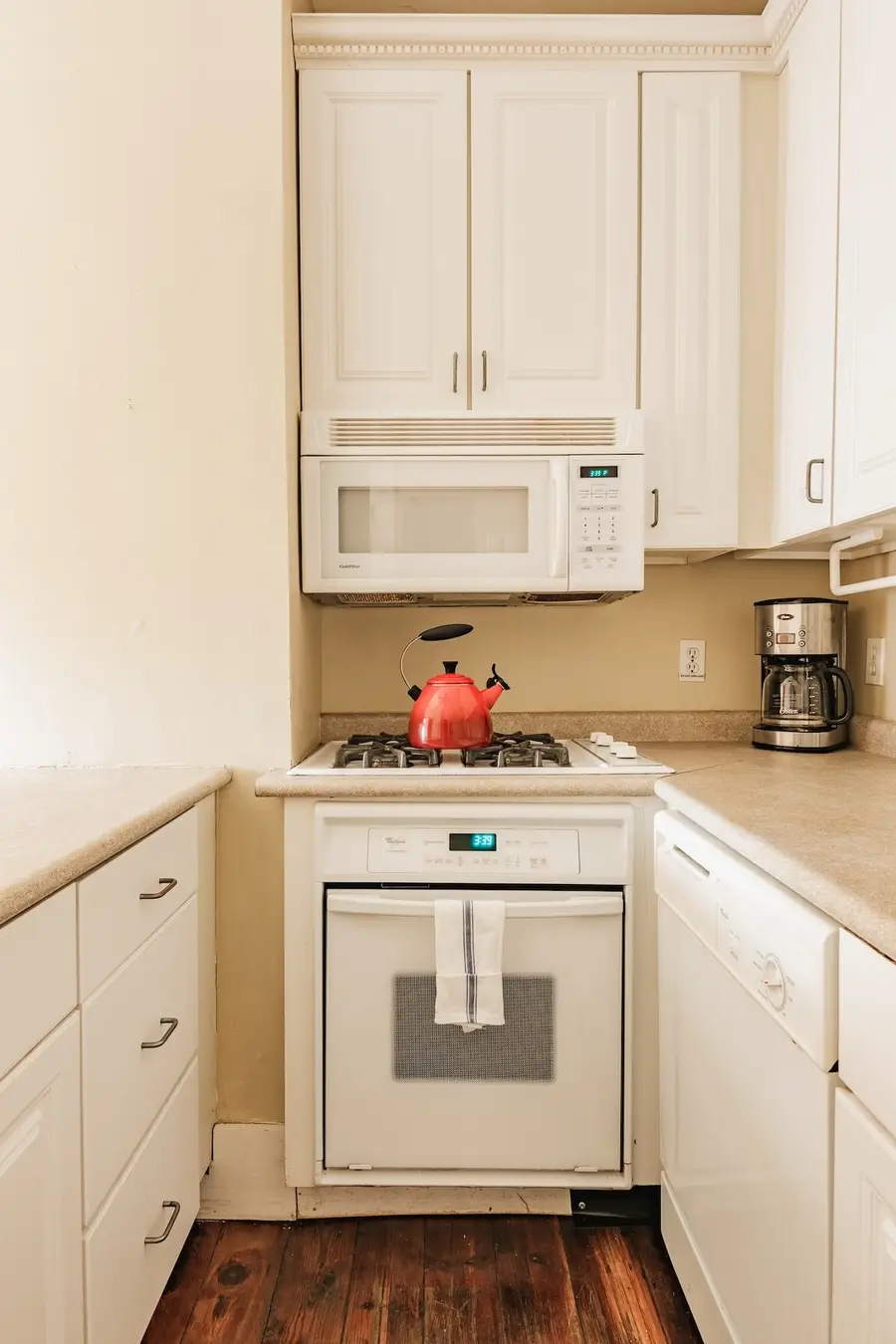 With a fully equipped kitchen to cook meals when you're not dining out at our amazing restaurants!