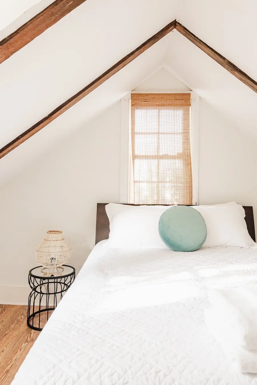 Bedroom 1: Queen Bed 