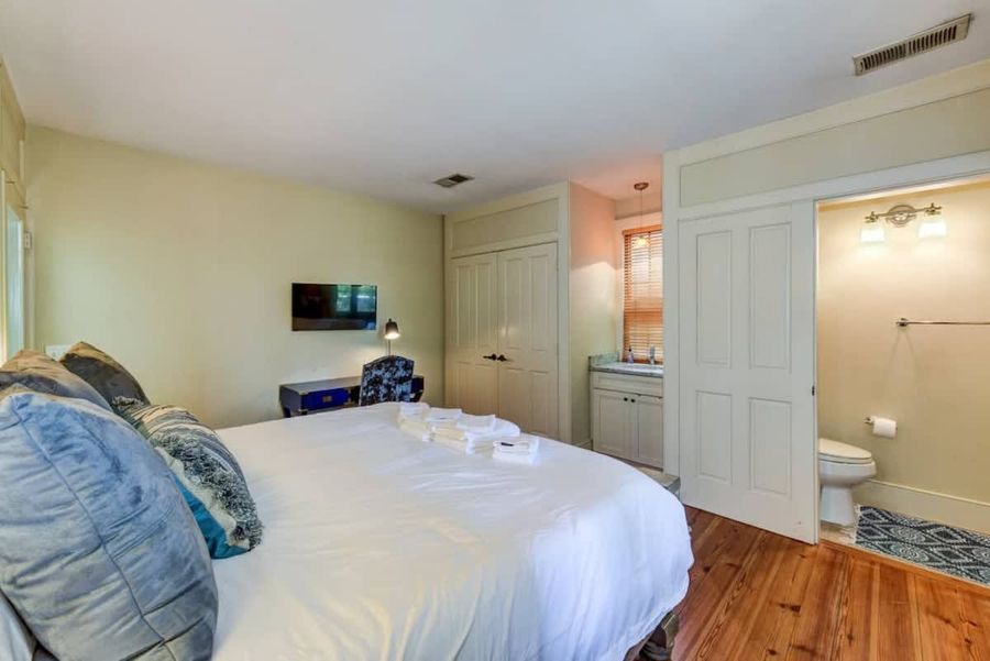 Full Bathroom off of King Room!