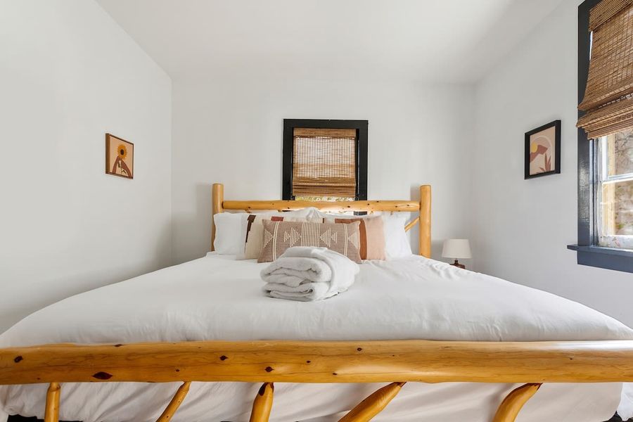 Fully furnished and ready to go - just bring your toothbrush!
