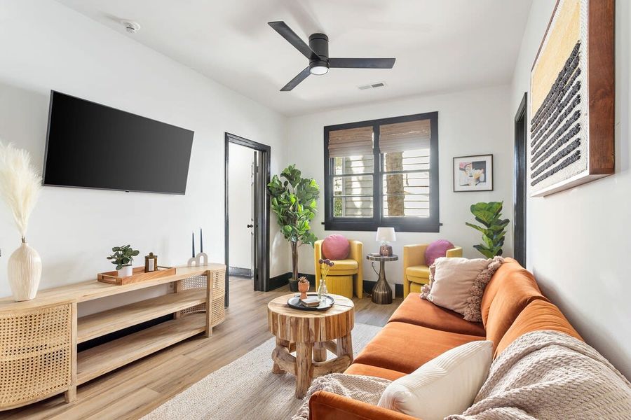 Spacious living room