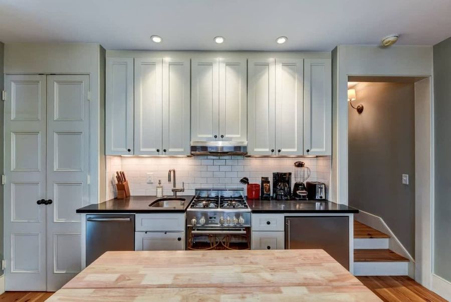 House # 2: Fully Stocked Kitchen!