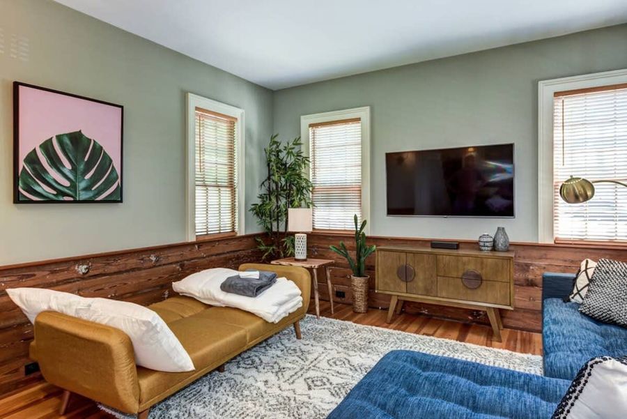 House # 1: Spacious living room + TV
