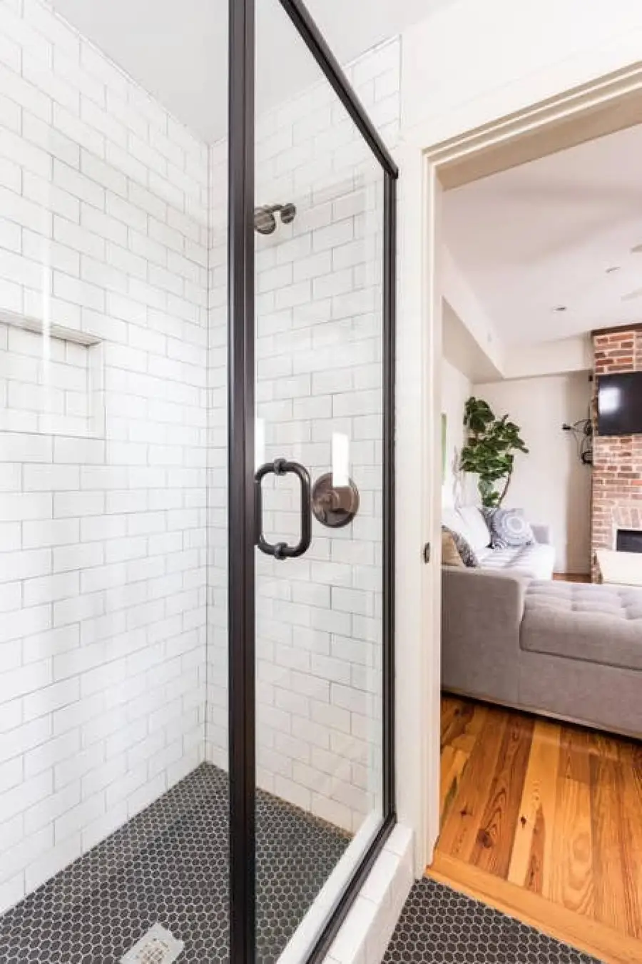 Bathroom 5: Walk-in shower
