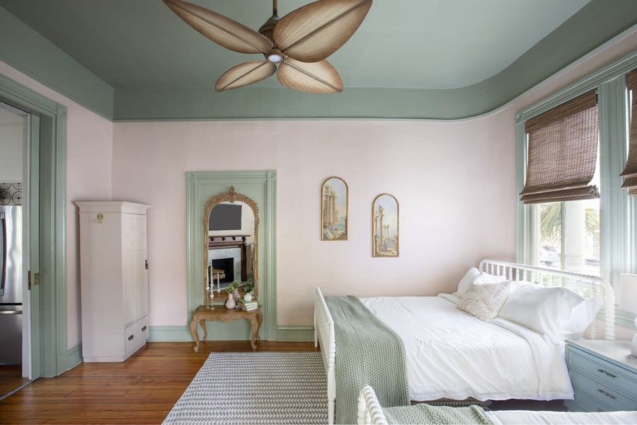 Bedroom #3 with two Queen beds + Smart TV & Ceiling Fan