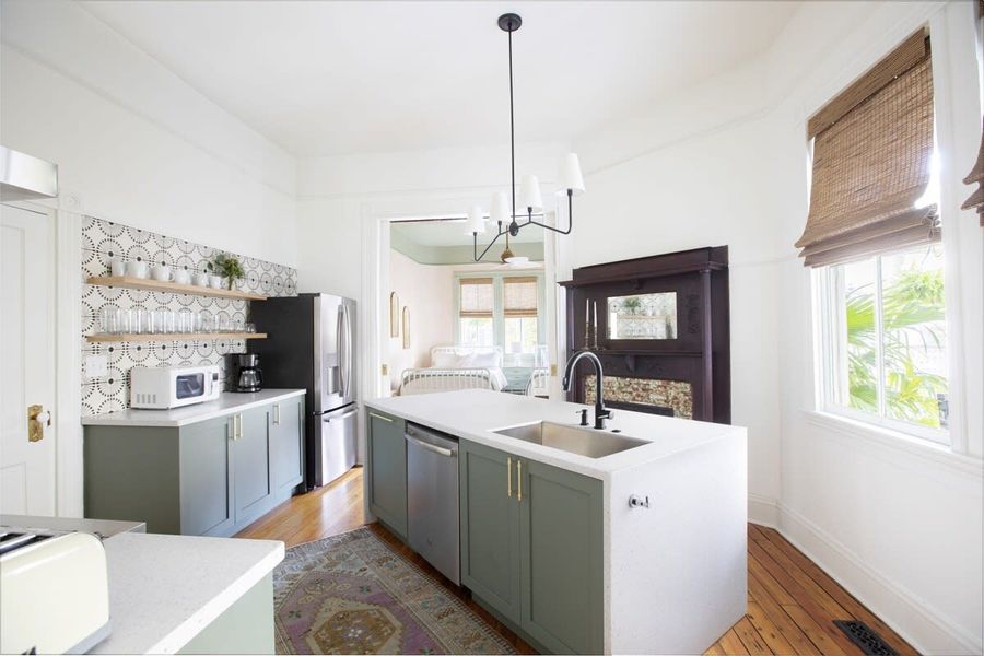 Fully stocked kitchen #2