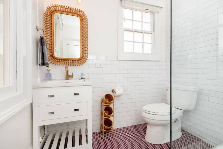 Bathroom #2: Walk-in shower 