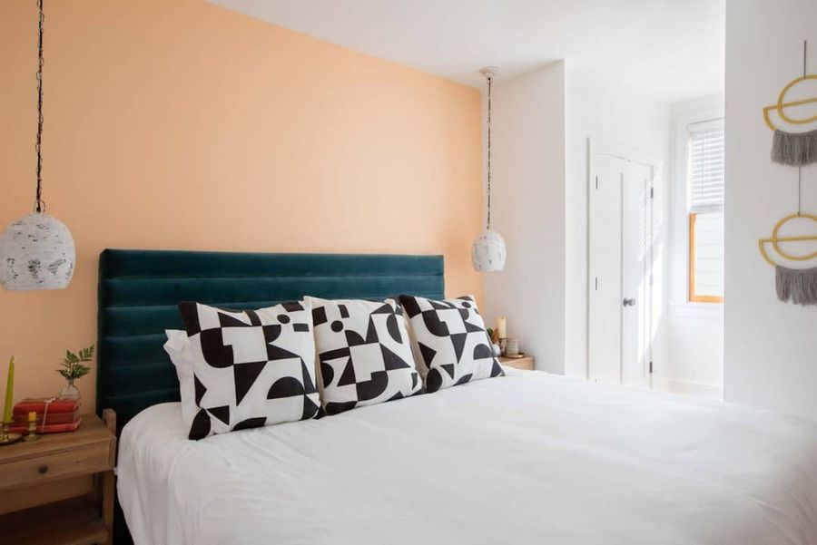 6 Bedrooms! Comfortably sleep up to 16! (Bedroom #2)