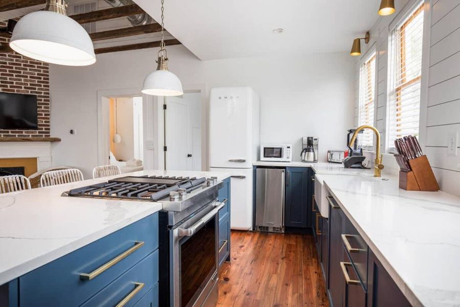 Detail Pictures - Gas Range, SMEG fridge, an Ice Maker, Dishwasher and Washer/Dryer! (Upstairs Kitchen)