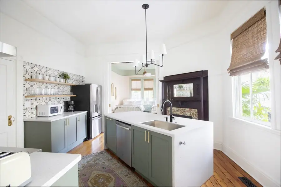 Fully Stocked Kitchen