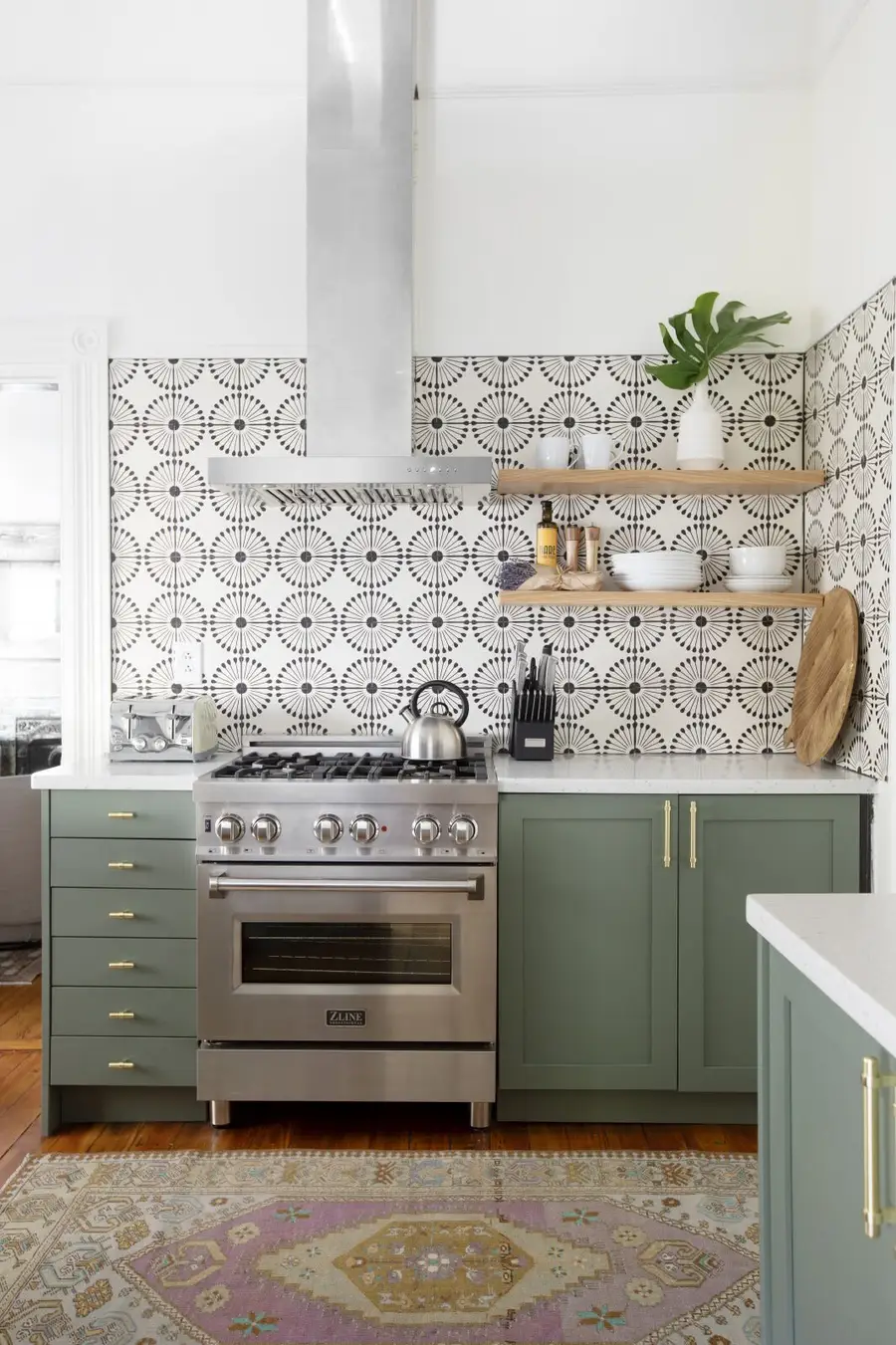 Fully Stocked Kitchen