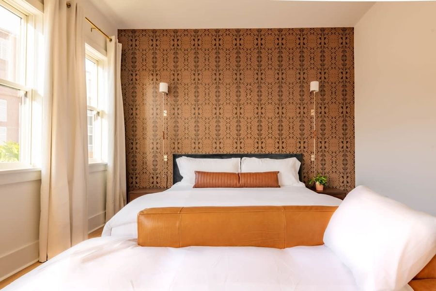 Bedroom #2 with a King and Twin daybed + En-suite bathroom