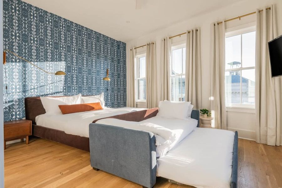 Bedroom #1 with a King, Twin daybed and Twin trundle (3 total beds) + En-suite bathroom