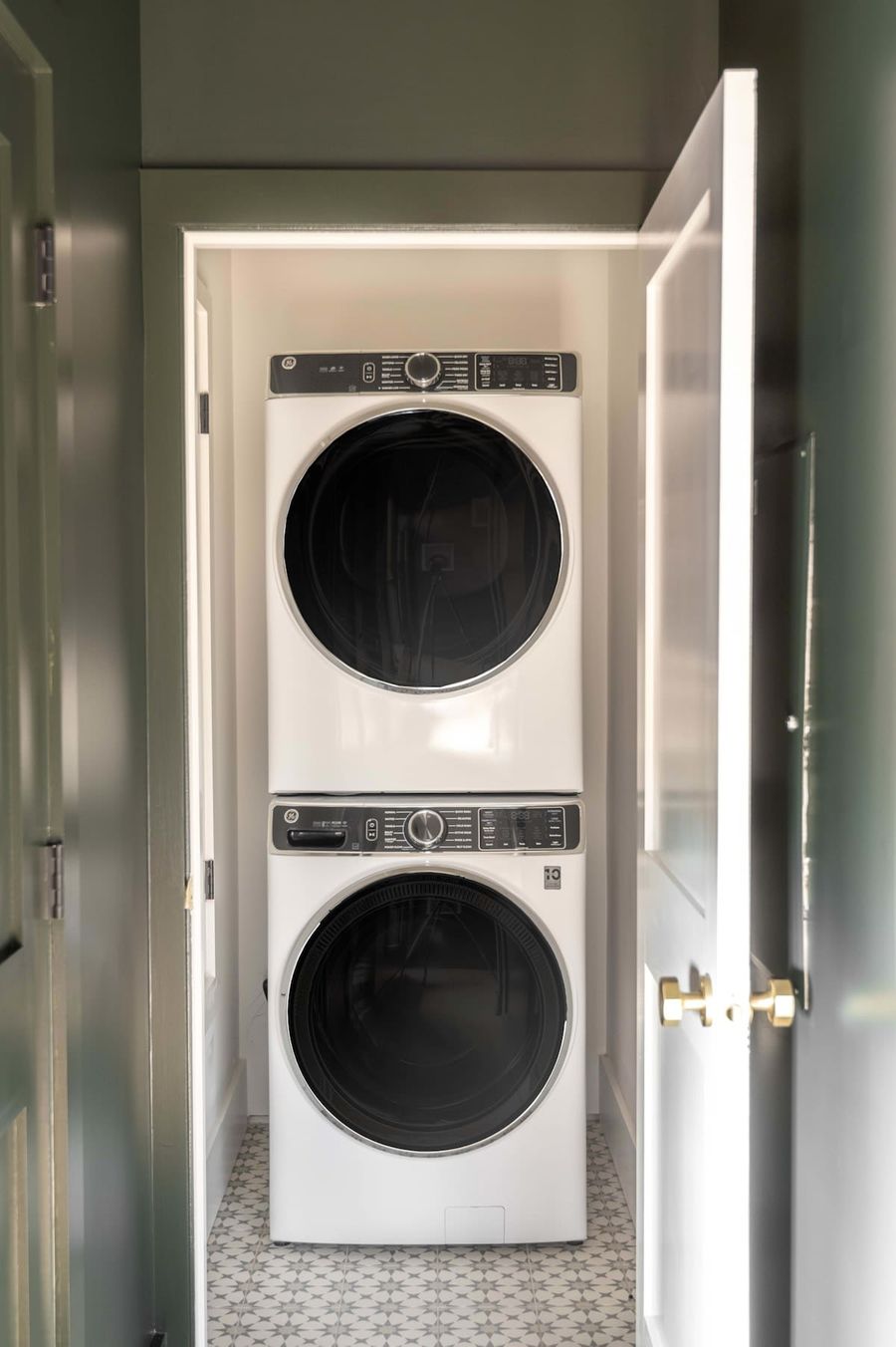 Washer + Dryer